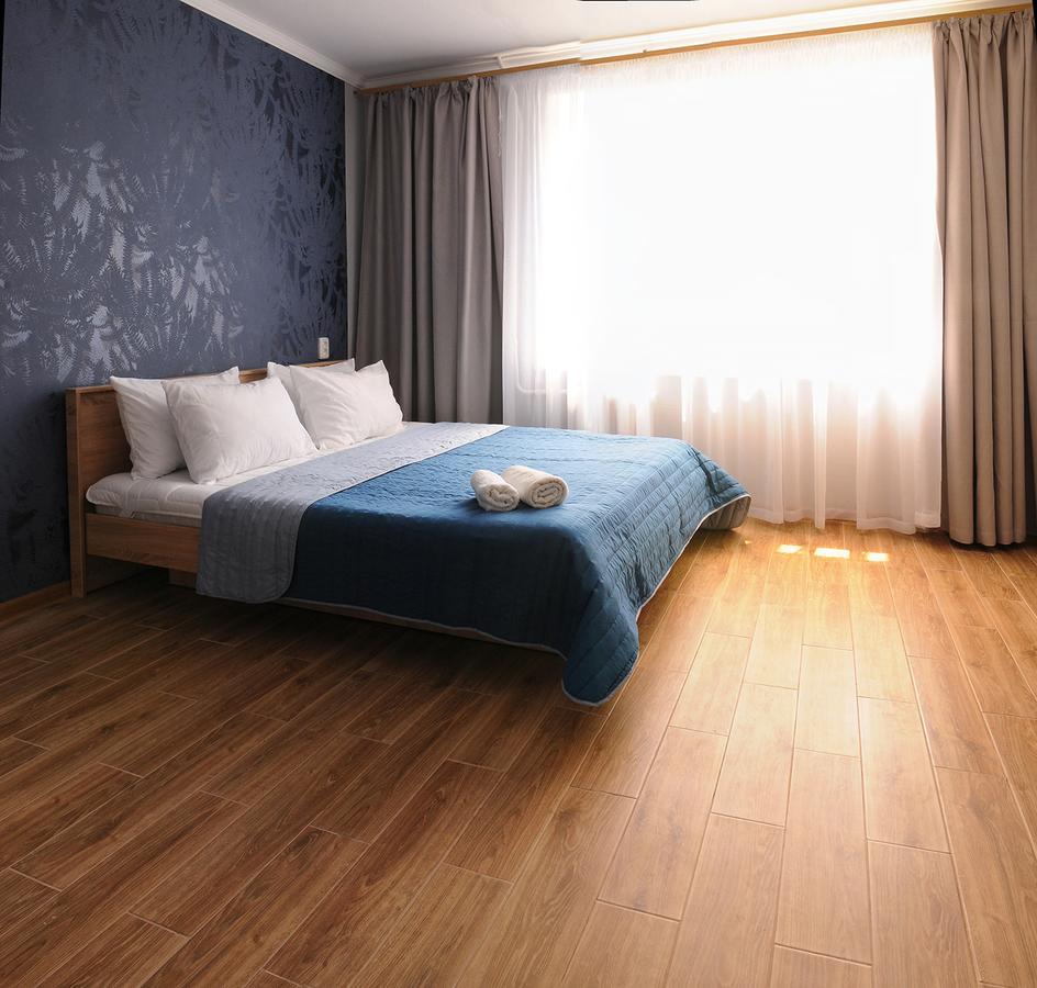 Scandinavian Poltava Apartments With 2 Rooms, 3 Beds 1 Sofa Exterior foto